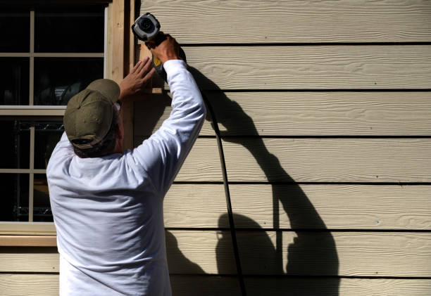 Siding Removal and Disposal in Greilickville, MI